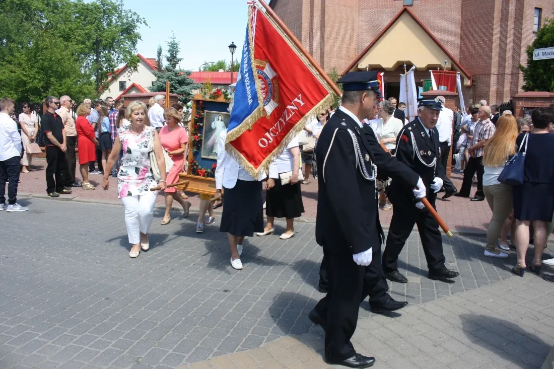 Procesje Bożego Ciała przeszły ulicami miasta (zdjęcia)