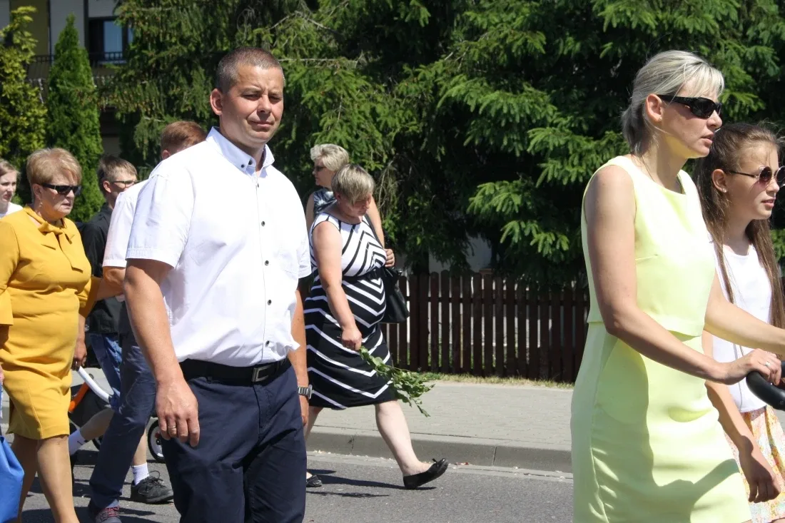 Procesje Bożego Ciała przeszły ulicami miasta (zdjęcia)