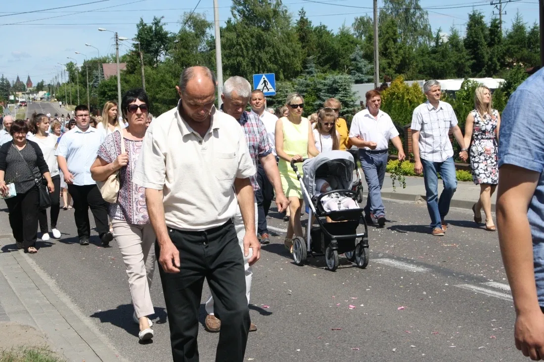Procesje Bożego Ciała przeszły ulicami miasta (zdjęcia)