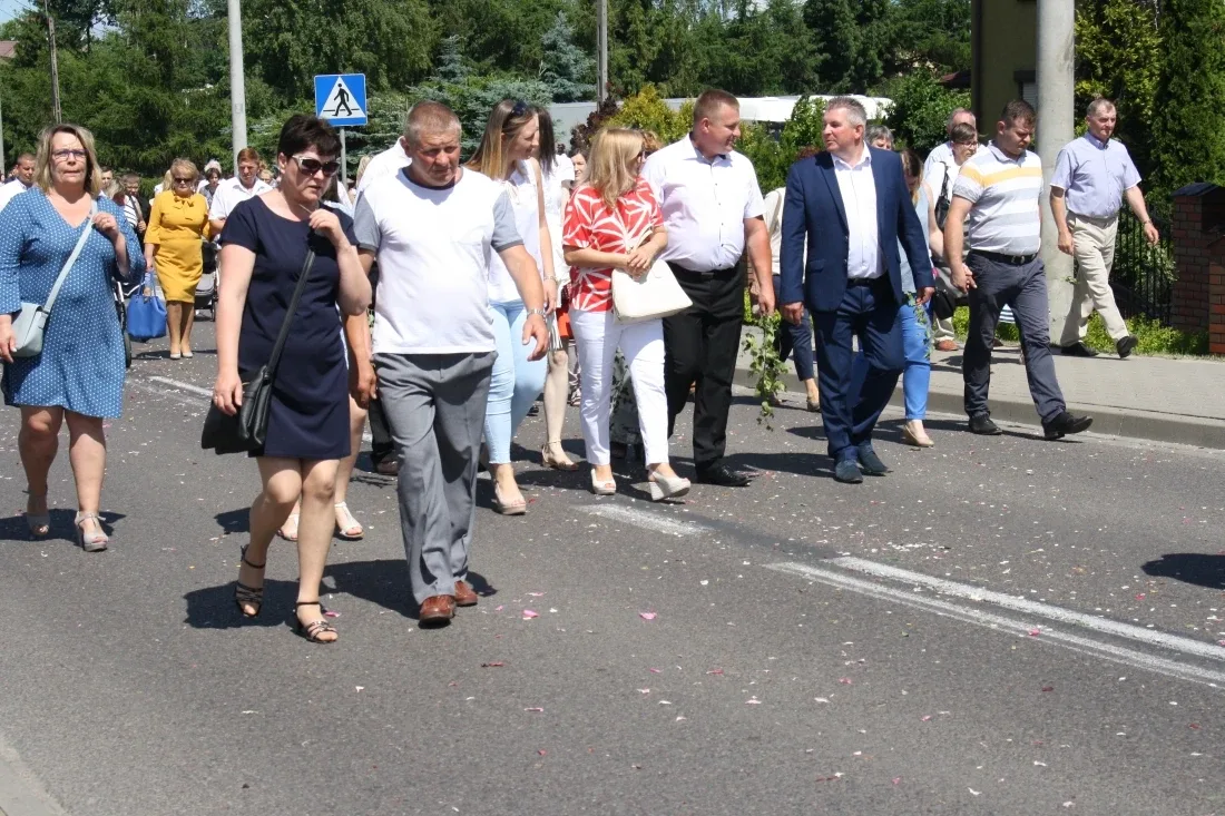 Procesje Bożego Ciała przeszły ulicami miasta (zdjęcia)