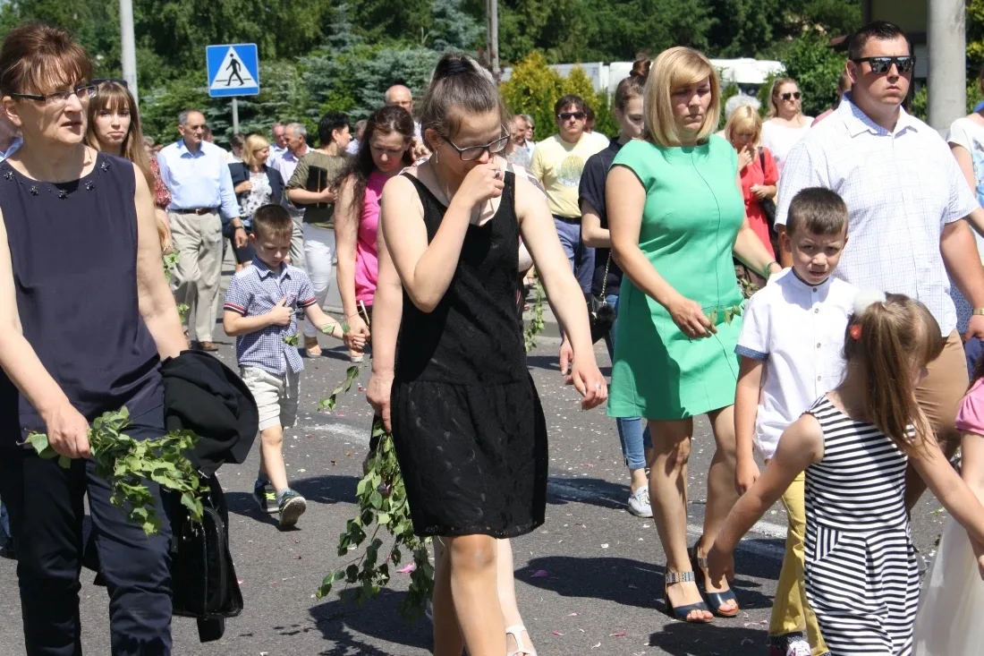 Procesje Bożego Ciała przeszły ulicami miasta (zdjęcia)