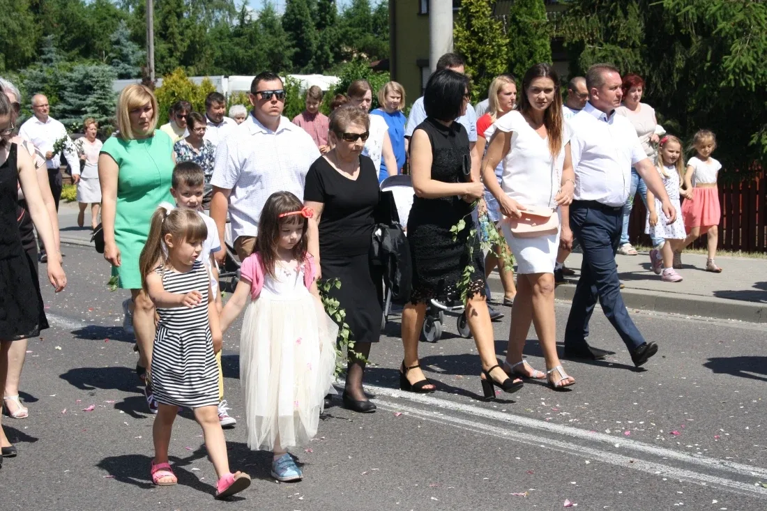 Procesje Bożego Ciała przeszły ulicami miasta (zdjęcia)