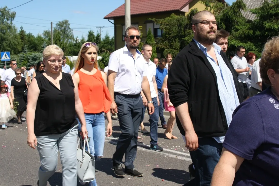 Procesje Bożego Ciała przeszły ulicami miasta (zdjęcia)