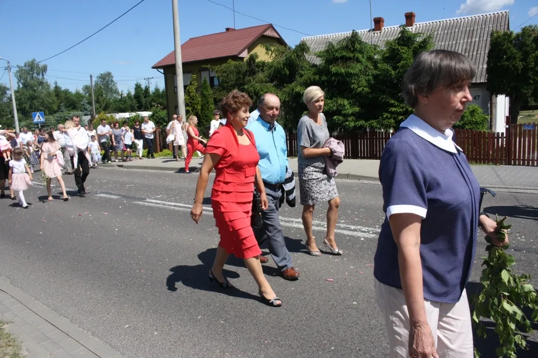 Procesje Bożego Ciała przeszły ulicami miasta (zdjęcia)