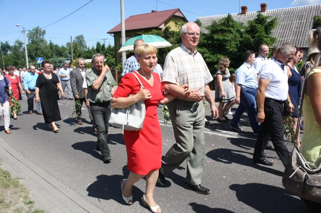 Procesje Bożego Ciała przeszły ulicami miasta (zdjęcia)