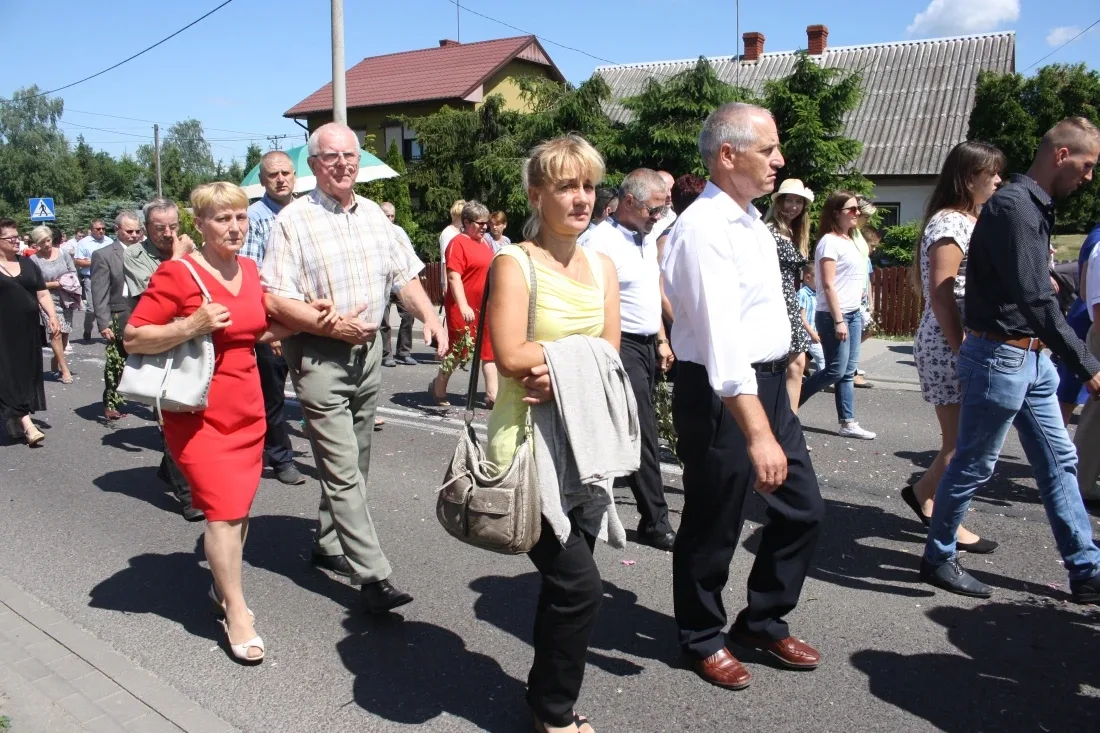 Procesje Bożego Ciała przeszły ulicami miasta (zdjęcia)