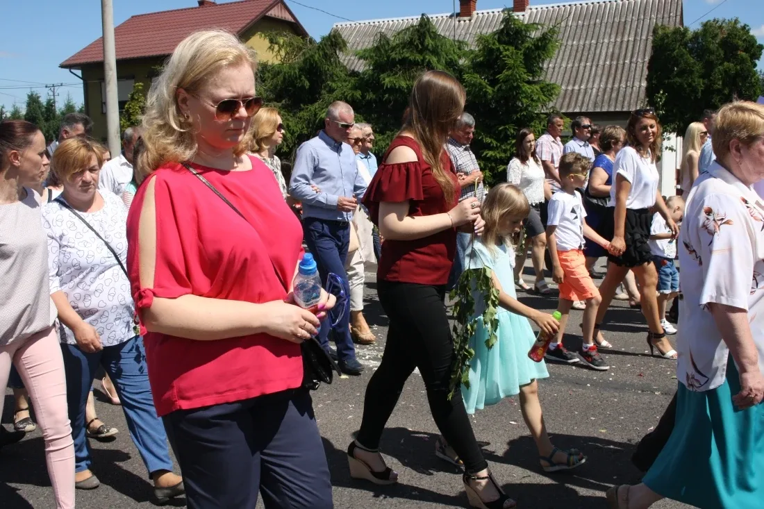 Procesje Bożego Ciała przeszły ulicami miasta (zdjęcia)