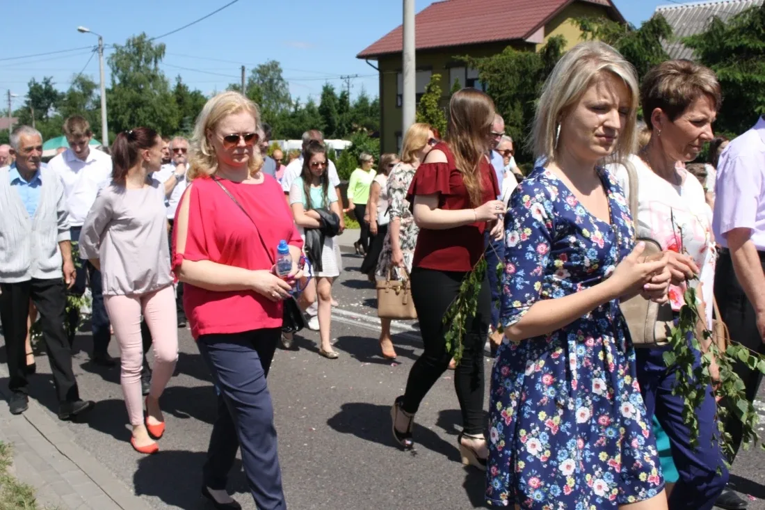 Procesje Bożego Ciała przeszły ulicami miasta (zdjęcia)