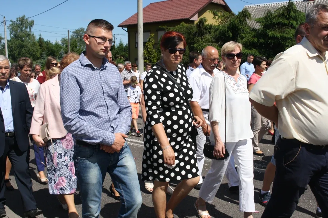Procesje Bożego Ciała przeszły ulicami miasta (zdjęcia)