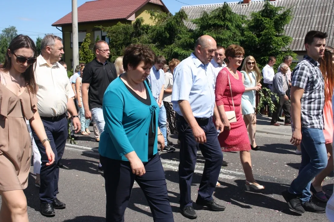 Procesje Bożego Ciała przeszły ulicami miasta (zdjęcia)