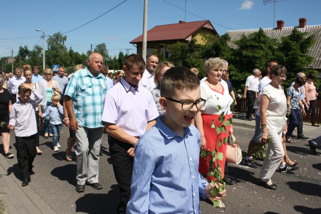 Procesje Bożego Ciała przeszły ulicami miasta (zdjęcia)