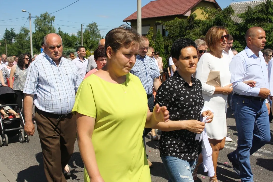 Procesje Bożego Ciała przeszły ulicami miasta (zdjęcia)