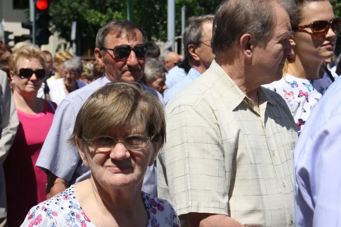 Procesje Bożego Ciała przeszły ulicami miasta (zdjęcia)