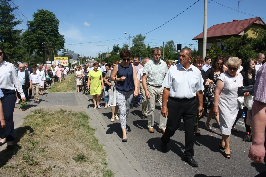 Procesje Bożego Ciała przeszły ulicami miasta (zdjęcia)