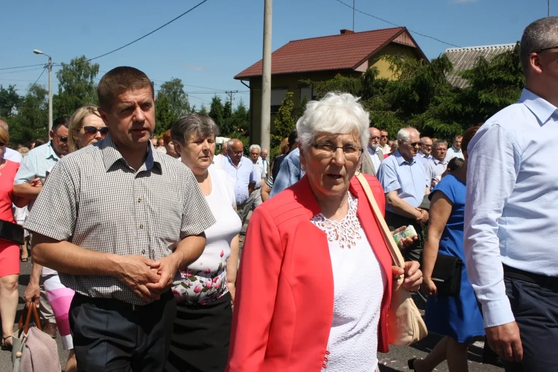 Procesje Bożego Ciała przeszły ulicami miasta (zdjęcia)
