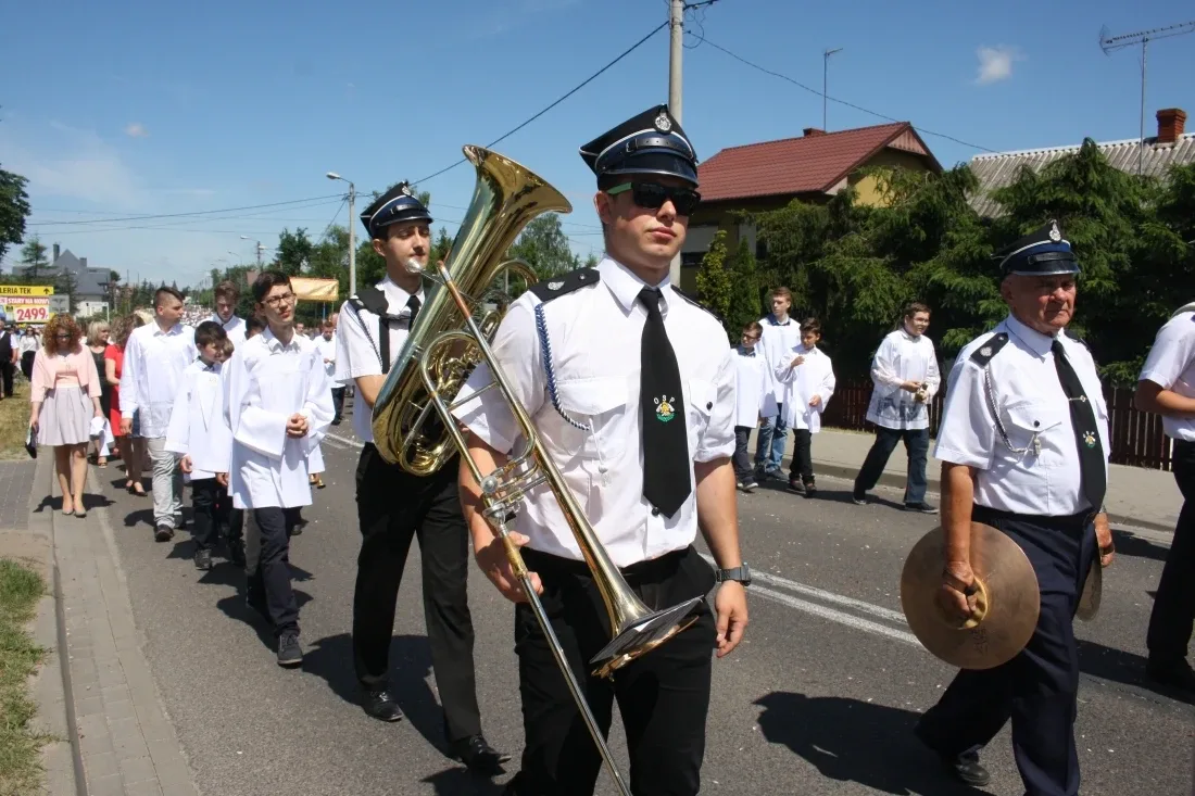 Procesje Bożego Ciała przeszły ulicami miasta (zdjęcia)