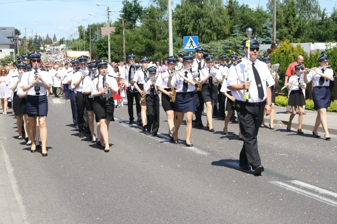 Procesje Bożego Ciała przeszły ulicami miasta (zdjęcia)