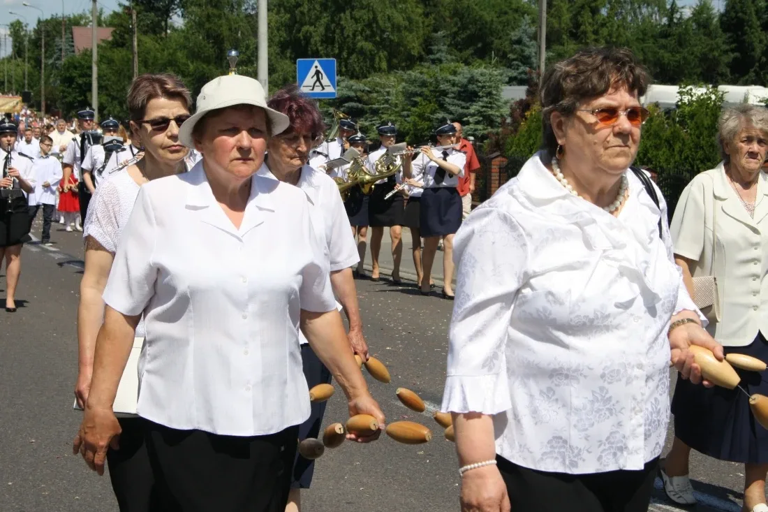 Procesje Bożego Ciała przeszły ulicami miasta (zdjęcia)