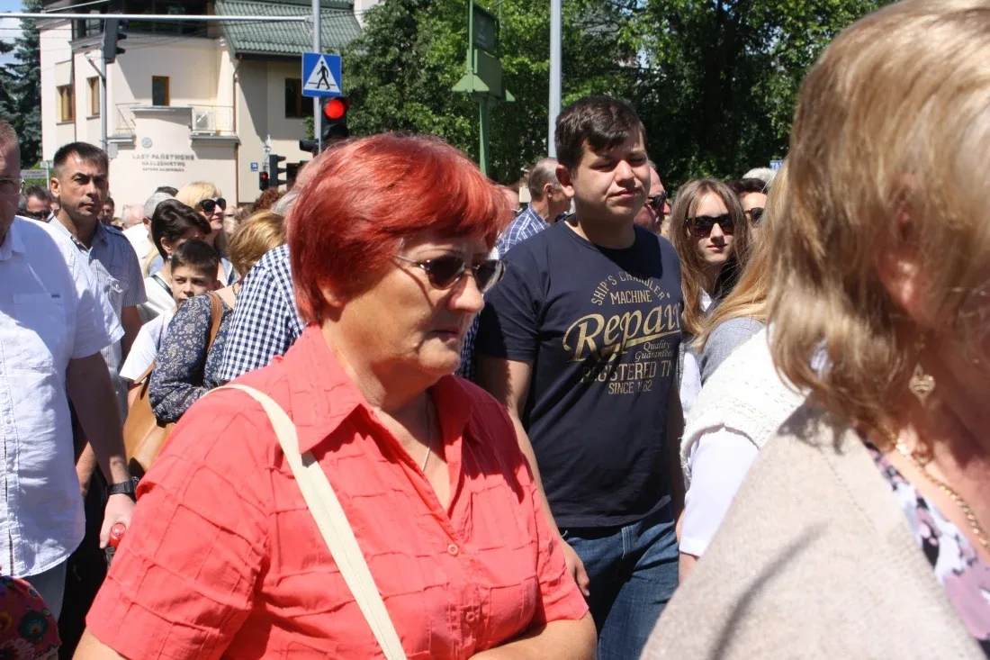 Procesje Bożego Ciała przeszły ulicami miasta (zdjęcia)