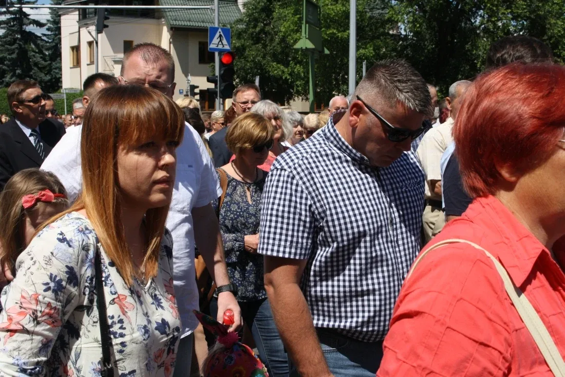 Procesje Bożego Ciała przeszły ulicami miasta (zdjęcia)