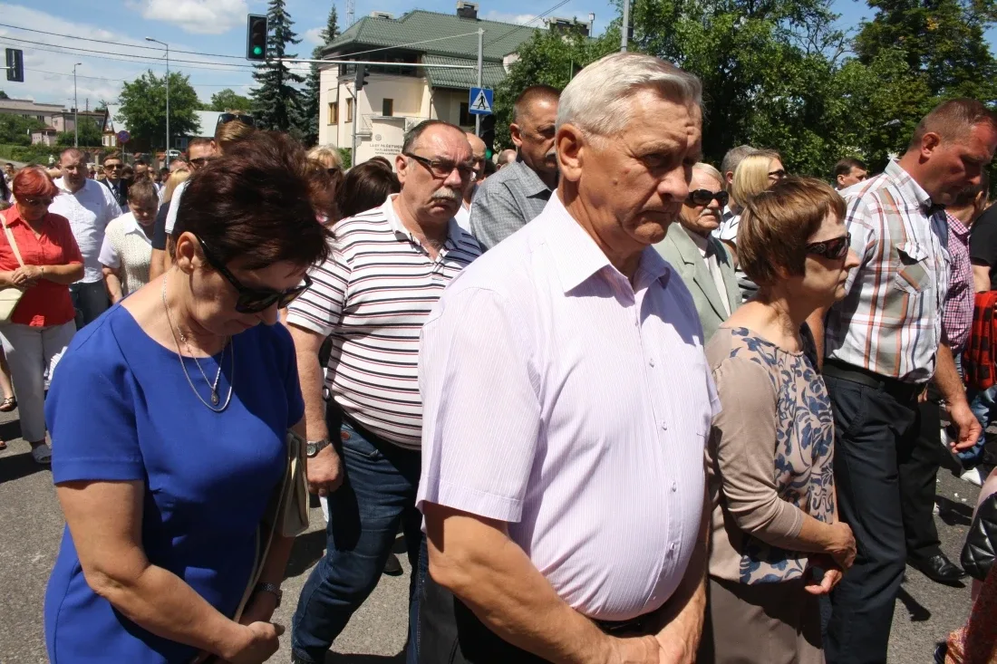 Procesje Bożego Ciała przeszły ulicami miasta (zdjęcia)