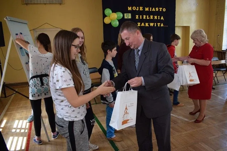"Jeden z dziesięciu" w murach Szkoły Podstawowej nr 1 (zdjęcia)