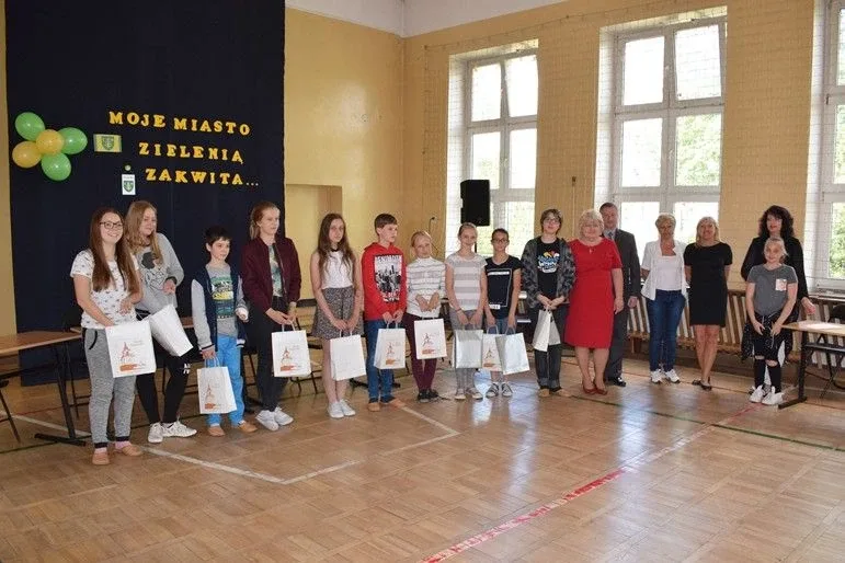 "Jeden z dziesięciu" w murach Szkoły Podstawowej nr 1 (zdjęcia)