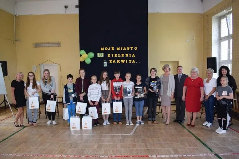 "Jeden z dziesięciu" w murach Szkoły Podstawowej nr 1 (zdjęcia)