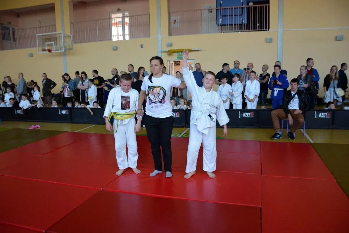 Młodzież z ostrowskiej Academii Gorila z medalami (zdjęcia)