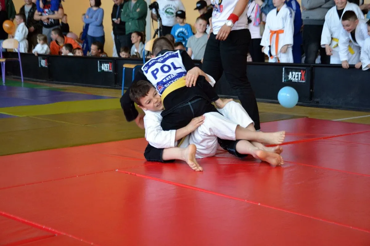 Młodzież z ostrowskiej Academii Gorila z medalami (zdjęcia)