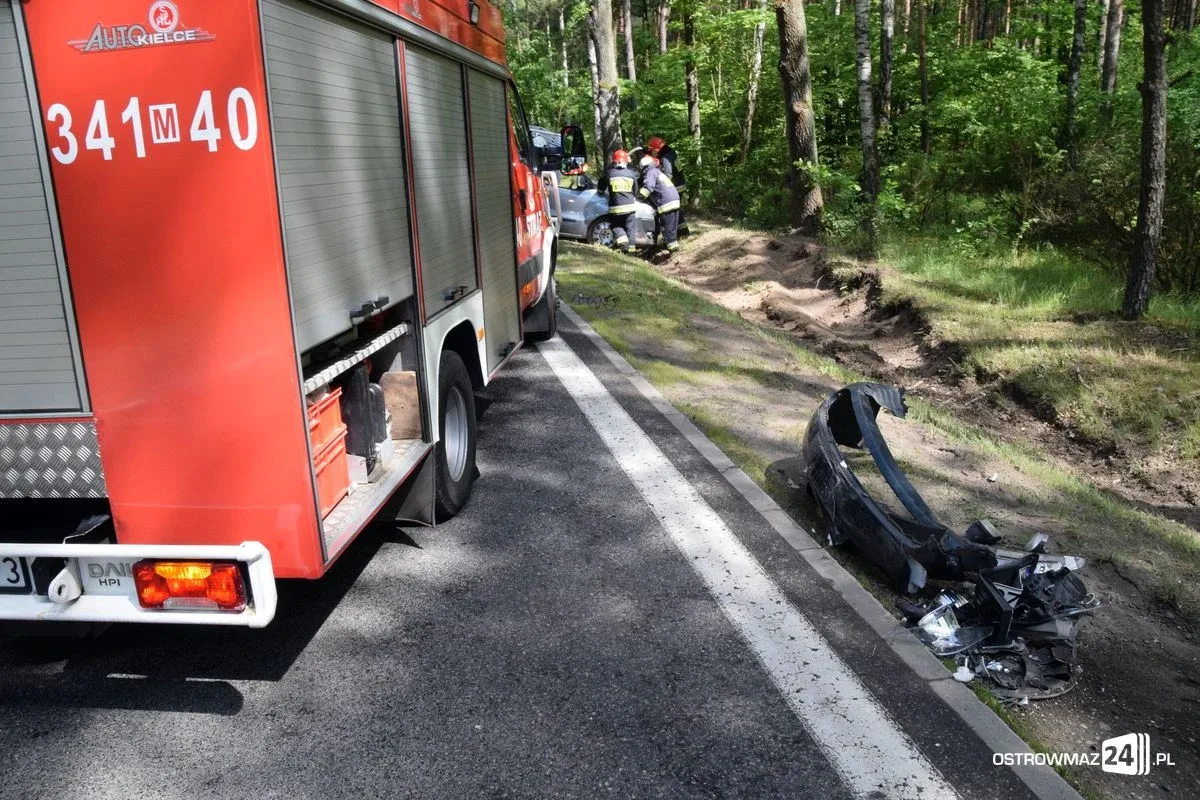 Zderzenie fiata z kią na trasie Ostrów Mazowiecka-Ostrołęka (zdjęcia)