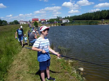 Ostrowscy wędkarze dzieciom (zdjęcia)