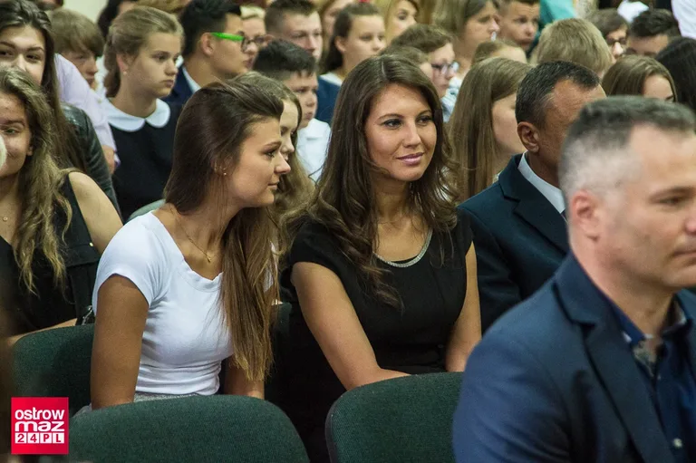 Zakończenie roku szkolnego w ostrowskiej "Czwórce" (zdjęcia)