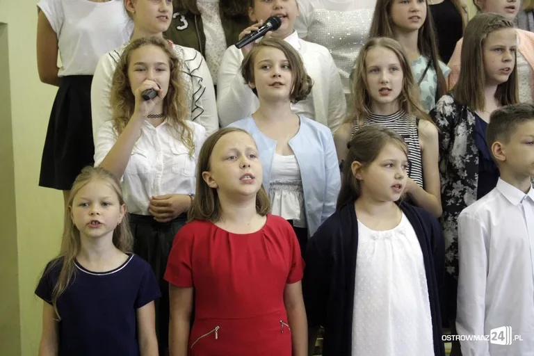 Najmłodsi z "Dwójki" rozpoczęli wakacje (zdjęcia)