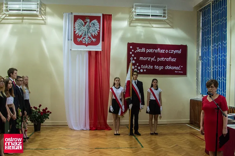 Zakończenie roku szkolnego w ostrowskiej "Czwórce" (zdjęcia)