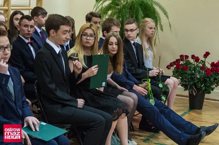 Zakończenie roku szkolnego w ostrowskiej "Czwórce" (zdjęcia)