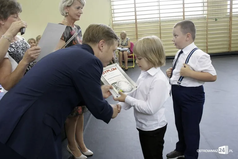 Najmłodsi z "Dwójki" rozpoczęli wakacje (zdjęcia)