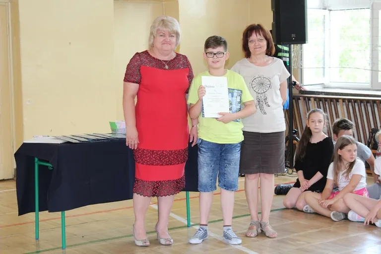 Uczniowie "Jedynki" z kartami rowerowymi (zdjęcia)