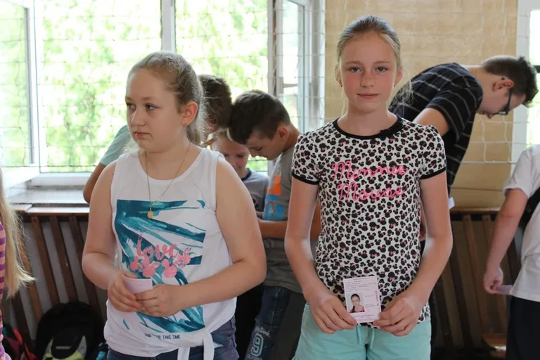 Uczniowie "Jedynki" z kartami rowerowymi (zdjęcia)