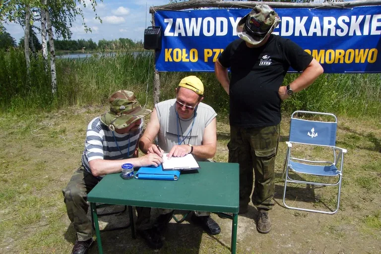 Zawody spławikowe na łowisku w gminie Wąsewo (zdjęcia)