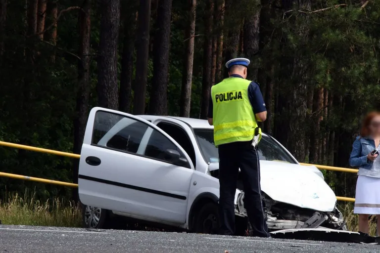 Śmiertelny wypadek na drodze krajowej nr 60 (zdjęcia)