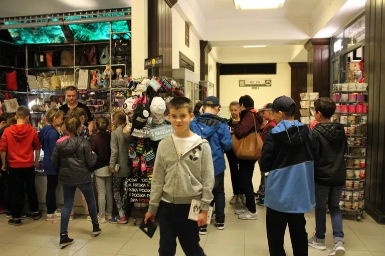 Uczniowie "Jedynki" zwiedzali Warszawę (zdjęcia)
