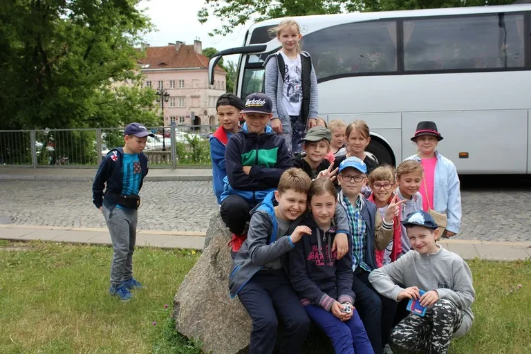 Uczniowie "Jedynki" zwiedzali Warszawę (zdjęcia)
