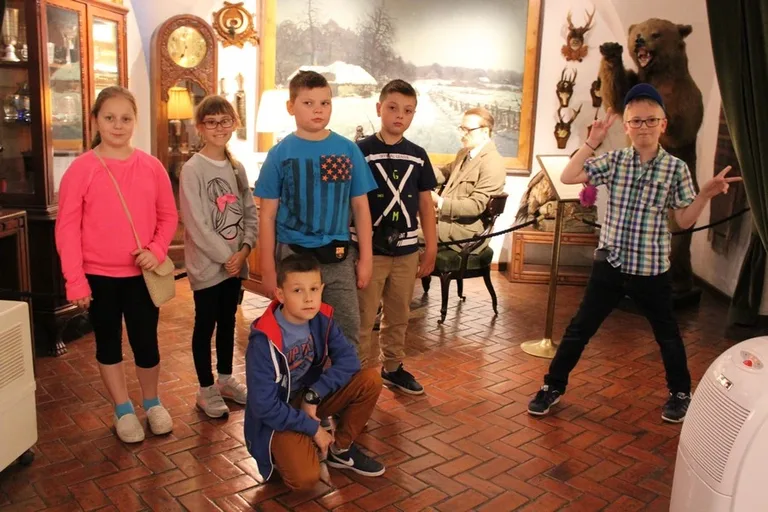 Uczniowie "Jedynki" zwiedzali Warszawę (zdjęcia)