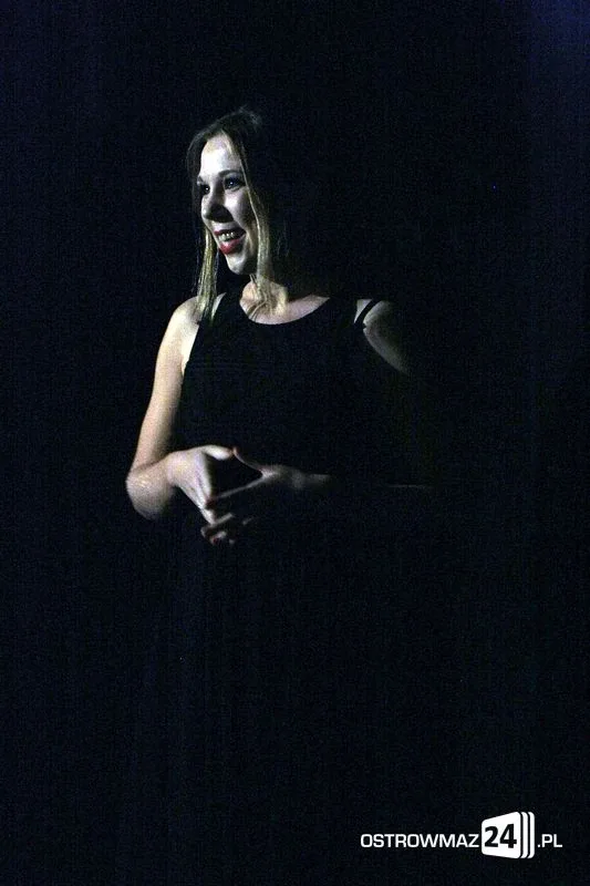 Premiera w ostrowskim teatrze z nowym reżyserem (zdjęcia)