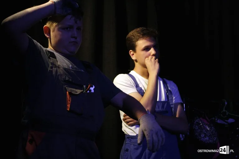 Premiera w ostrowskim teatrze z nowym reżyserem (zdjęcia)