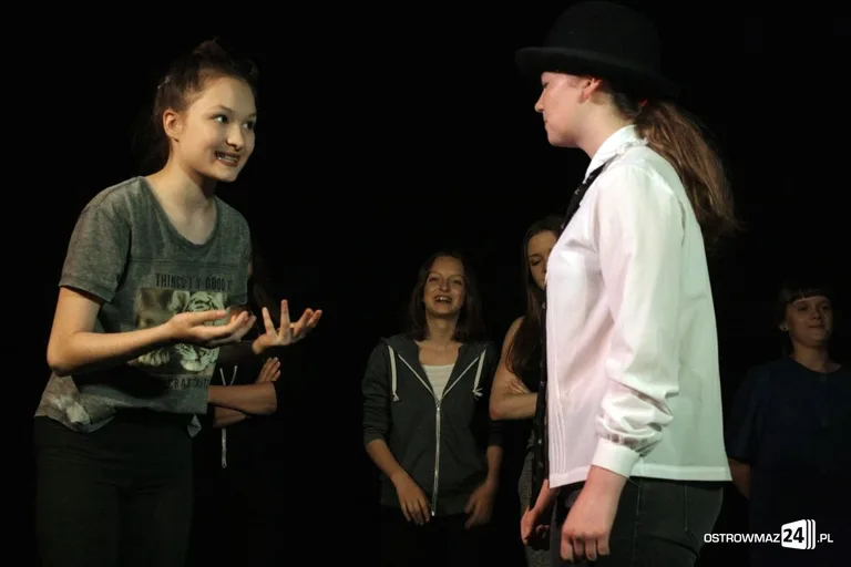 Premiera w ostrowskim teatrze z nowym reżyserem (zdjęcia)
