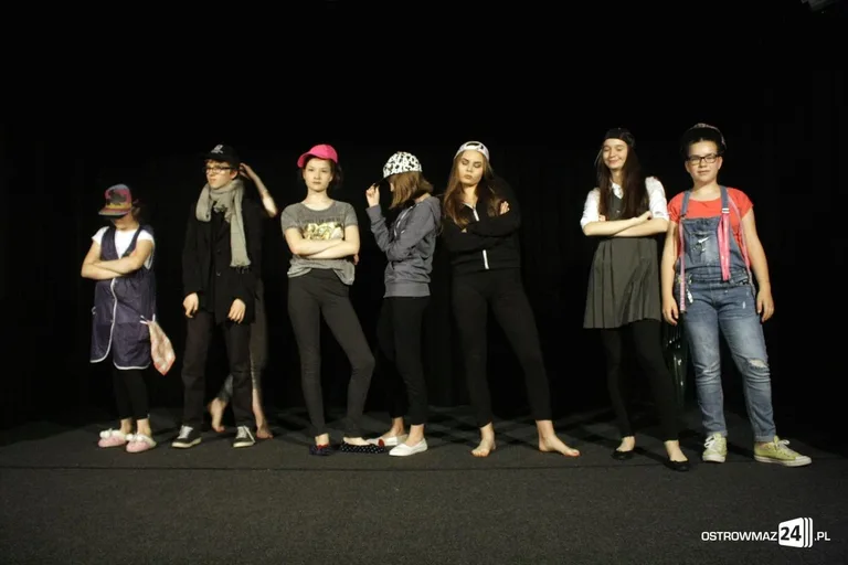 Premiera w ostrowskim teatrze z nowym reżyserem (zdjęcia)