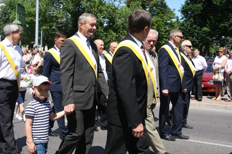 Procesje Bożego Ciała przeszły ulicami miasta (zdjęcia)