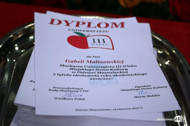 Uroczyste zakończenie roku studentów UTW (zdjęcia)